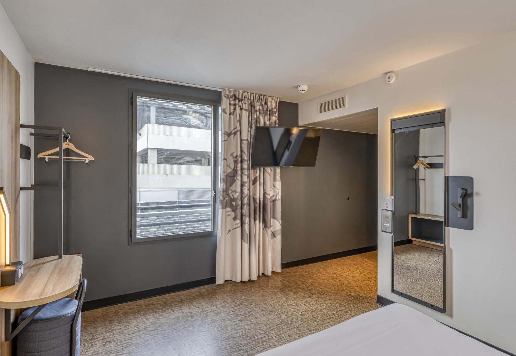 B&B Hotel Bordeaux Bassins A Flot Exteriör bild